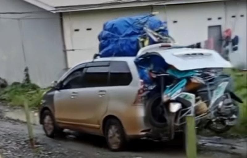 Viral Pemudik Bawa 2 Motor di Mobil, Netizen: Ini Mah Pindahan Rumah 