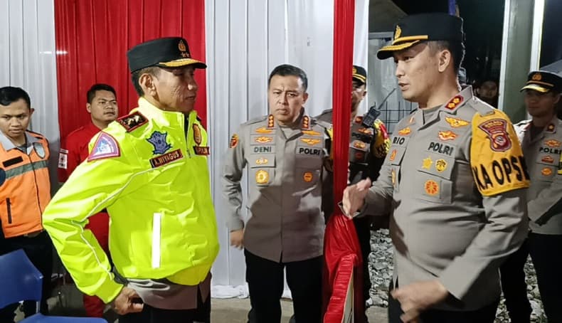 Kapolda Jabar Cek Pos Pengamanan di Perbatasan Bogor-Sukabumi, Arus Mudik Lancar