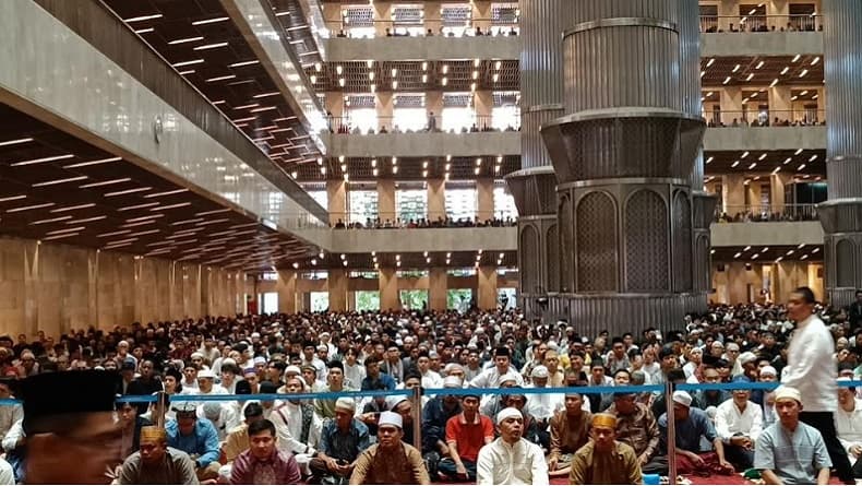Jemaah Salat Id Mulai Berdatangan Padati Masjid Istiqlal