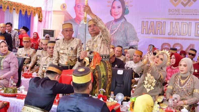 9 Kebudayaan Lokal Sulawesi Selatan, Salah Satunya Uang Panai 9 Kebudayaan Lokal Sulawesi Selatan, Salah Satunya Uang Panai