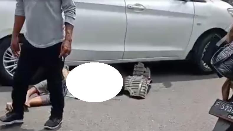 Kecelakaan di Sukabumi, Pengendara Motor Tewas Masuk Kolong Mobil