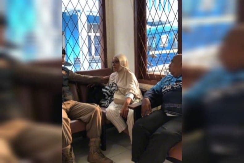 Kabar Terbaru Emak-emak Viral Maksa Minta Sedekah dan Marah-marah, Sudah Dijenguk Keluarga