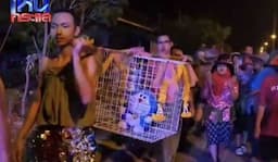 Ketika Boneka Doraemon Digunakan untuk Ritual Minta Hujan di Thailand