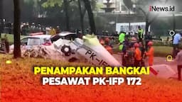 Petugas SAR Evakuasi Jenazah Korban Jatuhnya Pesawat PK-IFP 172 di BSD Tangerang Selatan