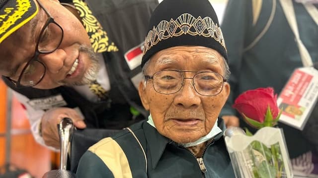 Pejuang 45 Harjo Mislan Jemaah Haji Tertua, Tersenyum Lihat Merah Putih di Baju Petugas