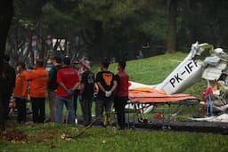Pesawat Latih Jatuh di BSD Tangsel, Tim KNKT Turun Tangan Olah TKP