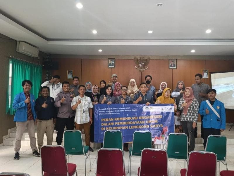 Universitas Pamulang Gelar Pengabdian Masyarakat: Berdayakan UMKM di Lengkong Karya Serpong Universitas Pamulang Gelar Pengabdian Masyarakat: Berdayakan UMKM di Lengkong Karya Serpong