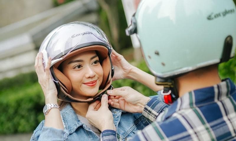 Cargloss Kembangkan Seri Helm Terbaru untuk Rider Perempuan