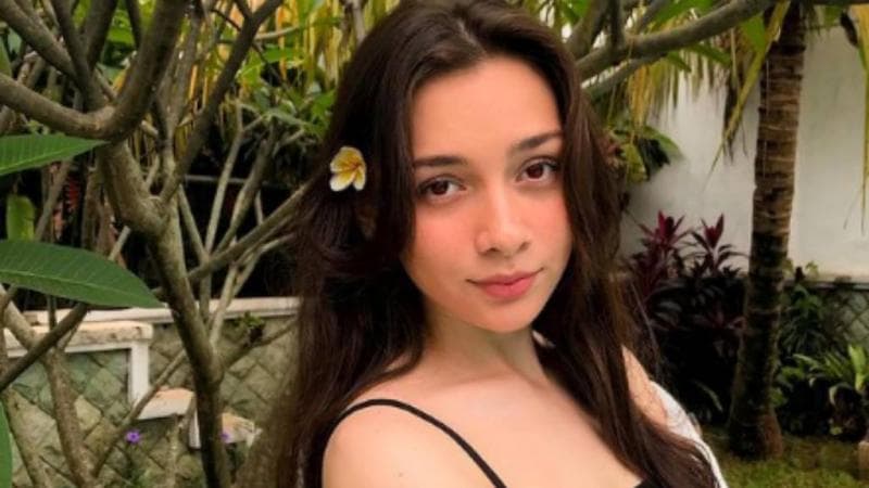 Biodata Dosma Hazenbosch, Aktris Blasteran yang Diisukan dekat dengan Rizky Nazar Biodata Dosma Hazenbosch, Aktris Blasteran yang Diisukan dekat dengan Rizky Nazar