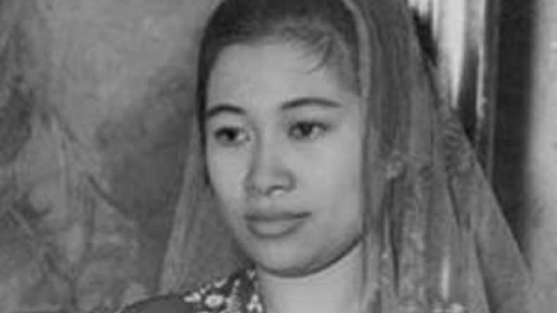 Biografi Fatmawati Soekarno, Penjahit Sang Saka Merah Putih