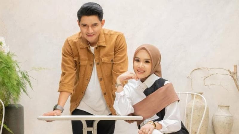 Profil dan Biodata Dea Sahirah, Istri Chand Kelvin yang Punya Latar Belakang Mentereng