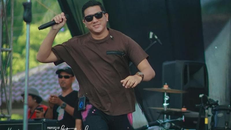 Arda Keluar dari Naff usai Dapat Petunjuk saat Naik Haji: Saya Mundur dari Vokalis Naff