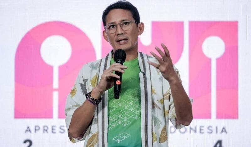 Sandiaga Uno Bangga Produk di Pameran AKI Tanjungpinang Ramai Diburu Wisatawan Sandiaga Uno Bangga Produk di Pameran AKI Tanjungpinang Ramai Diburu Wisatawan