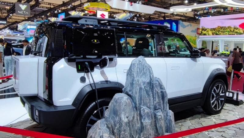 Penjualan Mobil Listrik di Eropa Anjlok, Produsen Panik