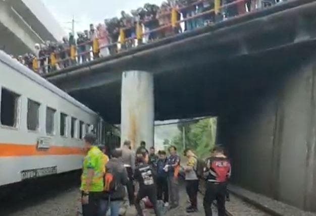 Ngeri! Pria di Bandung Barat Tewas Tersambar Kereta Api usai Loncat dari Jembatan