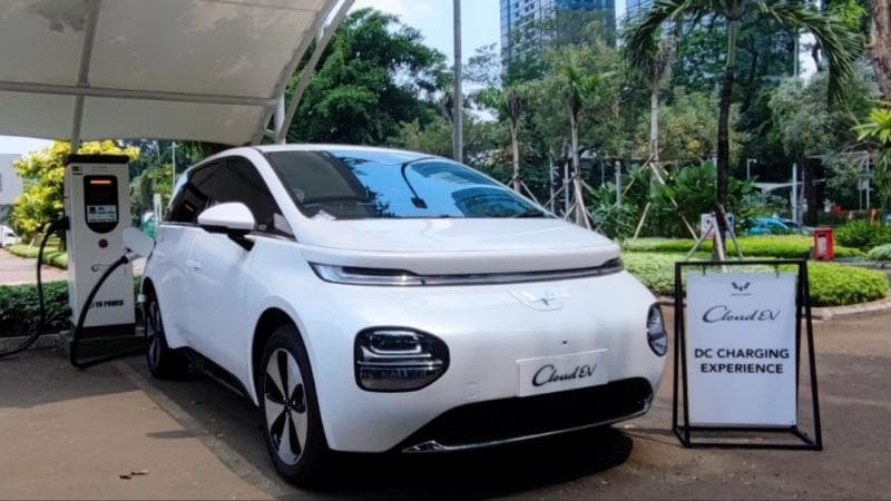 Perkuat Ekosistem Mobil Listrik, Wuling Akan Bangun 100 DC Fast Charging hingga Akhir 2024 Perkuat Ekosistem Mobil Listrik, Wuling Akan Bangun 100 DC Fast Charging hingga Akhir 2024