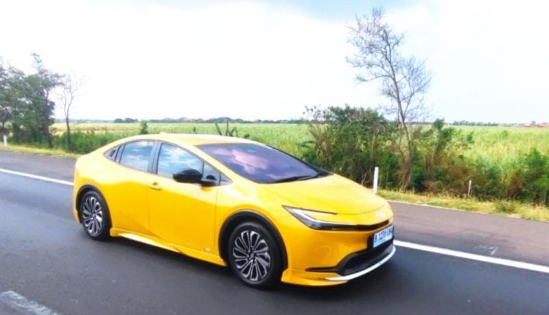 Bikin Kaget, Konsumsi Toyota Prius Hybrid Terbaru Tembus 29,4 Km per Liter