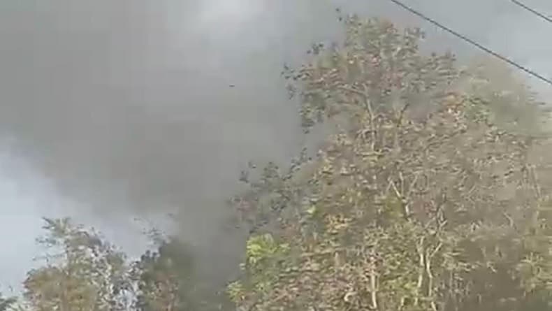 Jatim Park 3 Kota Batu Terbakar, Warga dan Pengunjung Panik Lihat Asap Hitam Membubung Jatim Park 3 Kota Batu Terbakar, Warga dan Pengunjung Panik Lihat Asap Hitam Membubung