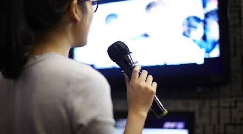 6 Tempat Karaoke di Makassar, Fasilitasnya Nyaman Cocok untuk Keluarga 6 Tempat Karaoke di Makassar, Fasilitasnya Nyaman Cocok untuk Keluarga