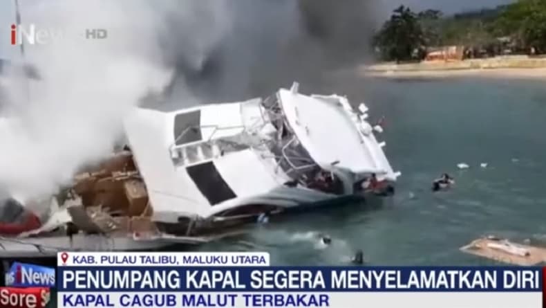 Speedboat Rombongan Cagub Malut Terbakar Hebat, Bawa 40 Orang Speedboat Rombongan Cagub Malut Terbakar Hebat, Bawa 40 Orang