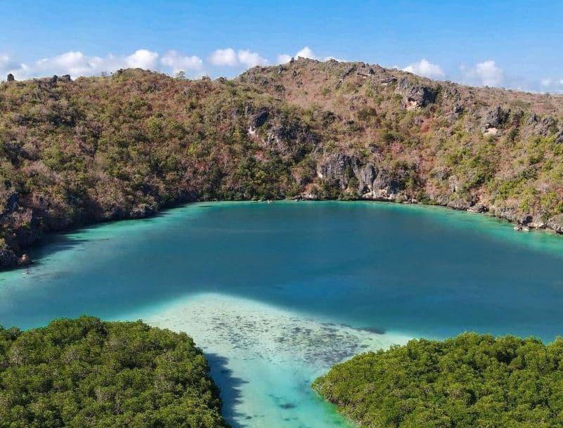 Cantiknya Telaga Nirwana, Airnya Jernih bak Pantulan Mutiara Cocok buat <i>Self Healing</i>