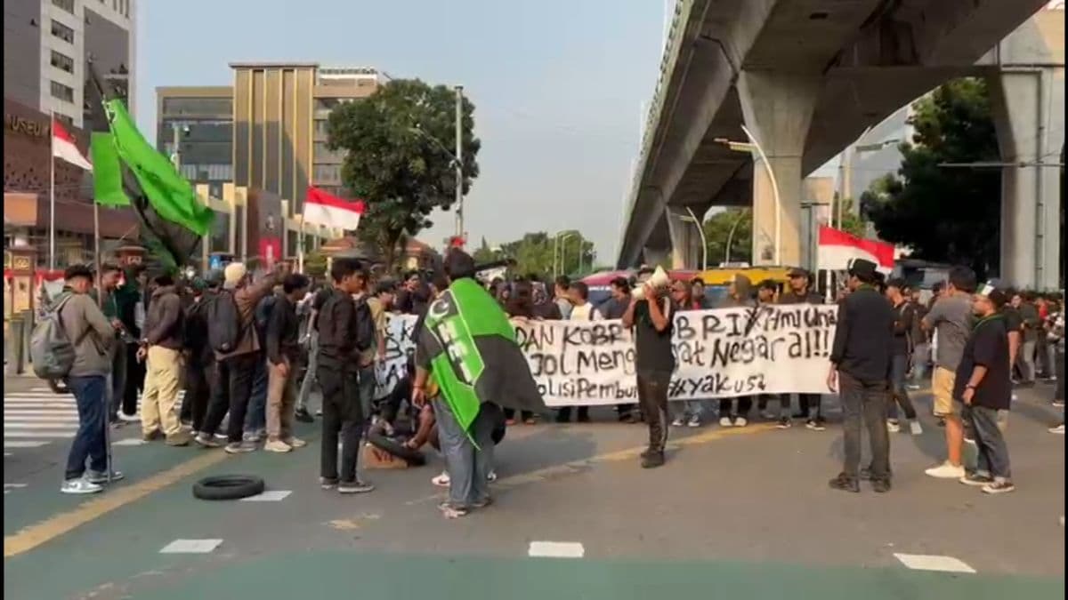 Aksi Demo Imbas Kematian Pengemudi Ojol Dilindas Rantis Meluas ke Mabes Polri