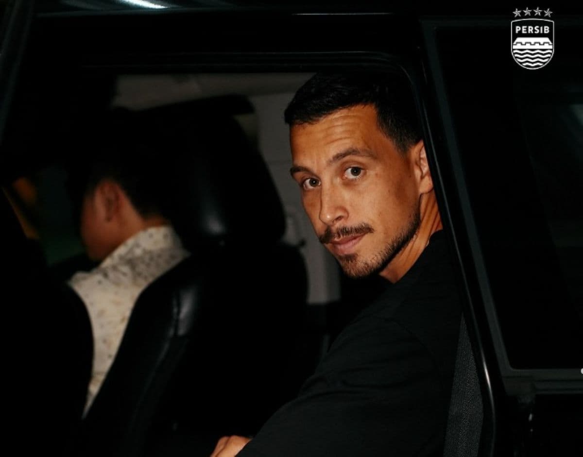 Thom Haye Tak Asing dengan Sepak Bola Indonesia, Ungkap Keuntungannya Gabung Persib Bandung