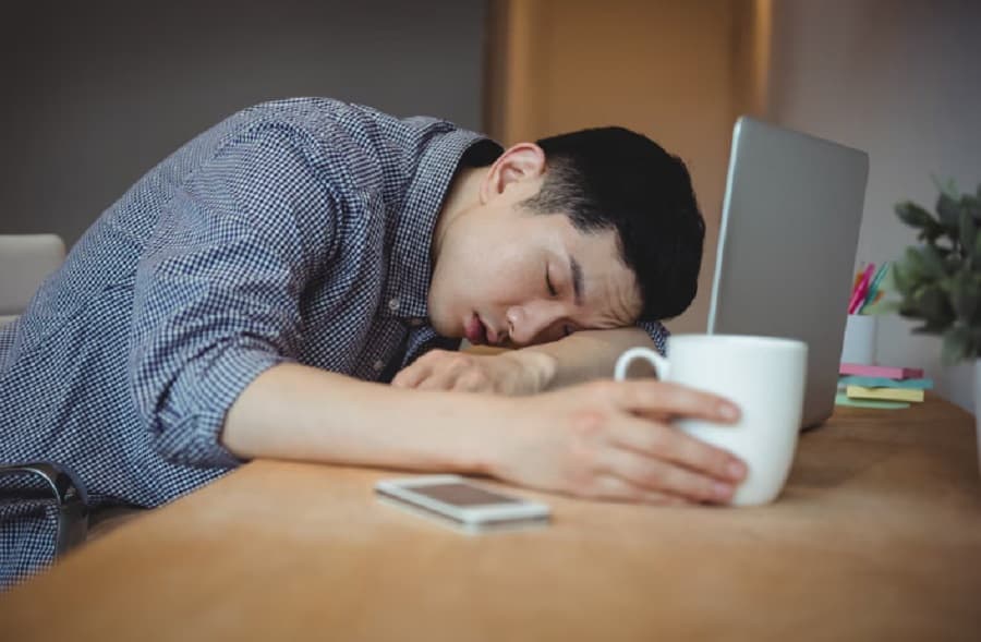 Waspada! Kelelahan Bekerja Picu Serangan Jantung hingga Kematian