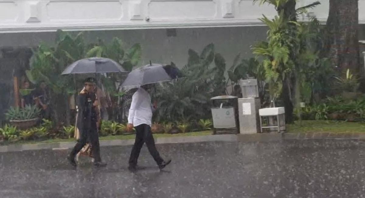 Ahmad Dofiri Tiba di Istana, Diberi Pangkat Jenderal Kehormatan?