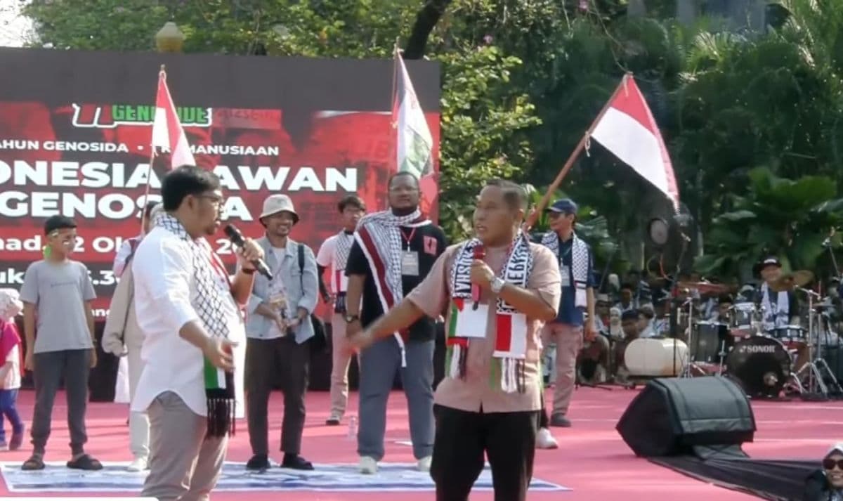 Komedian Bedu dan Narji Ajak Peserta Aksi Bela Palestina Boikot Produk Israel Komedian Bedu dan Narji Ajak Peserta Aksi Bela Palestina Boikot Produk Israel