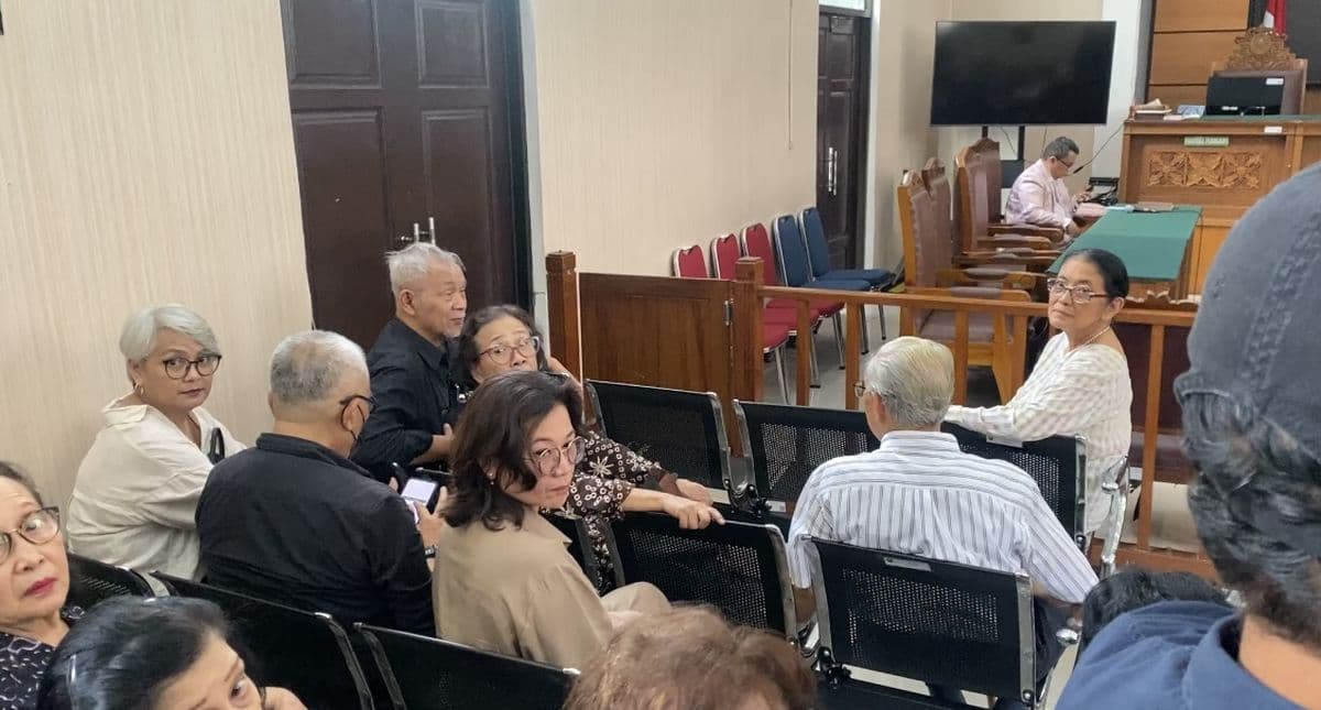 Keluarga dan Kerabat Kawal Sidang Putusan Praperadilan Nadiem Makarim Keluarga dan Kerabat Kawal Sidang Putusan Praperadilan Nadiem Makarim