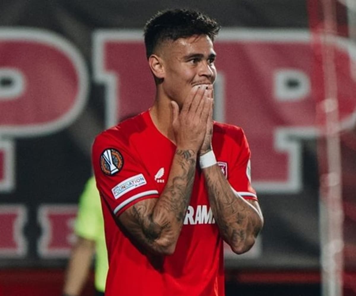 FC Twente Tegaskan 1 Syarat yang Harus Dipenuhi Mees Hilgers untuk Bisa Main Lagi