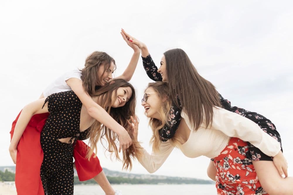 Ladies, Riset Ungkap Curhat Bareng Circle Ternyata Bikin Panjang Umur! Ladies, Riset Ungkap Curhat Bareng Circle Ternyata Bikin Panjang Umur!