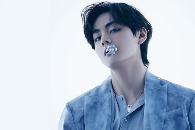 Gaet V BTS Jadi BA, Produk Skincare Asal Jepang Ini Langsung Sold Out dalam Sehari Gaet V BTS Jadi BA, Produk Skincare Asal Jepang Ini Langsung Sold Out dalam Sehari