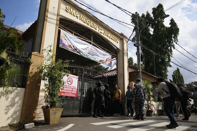 Ledakan Terjadi di SMAN 72 Jakarta Usai TKA, Netizen: Untung Tesnya Sudah Selesai Ledakan Terjadi di SMAN 72 Jakarta Usai TKA, Netizen: Untung Tesnya Sudah Selesai