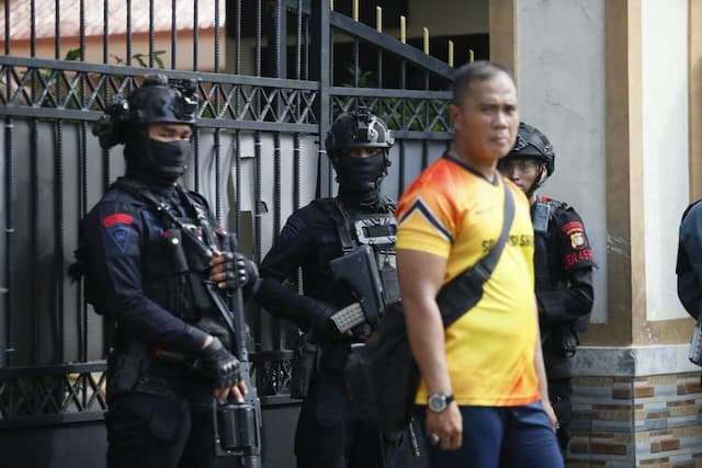 6 Foto di Dalam SMA 72 Usai Ledakan, Siswa Sebut Tiba-Tiba Asap Tebal di Masjid