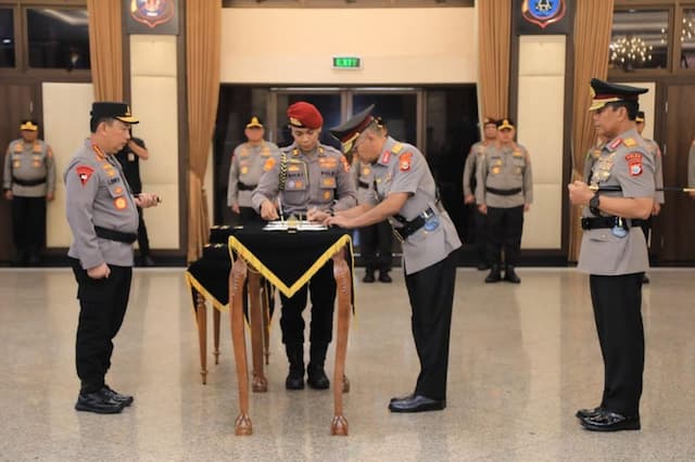 Kompolnas: Polri Masih Boleh Duduki Jabatan Sipil!