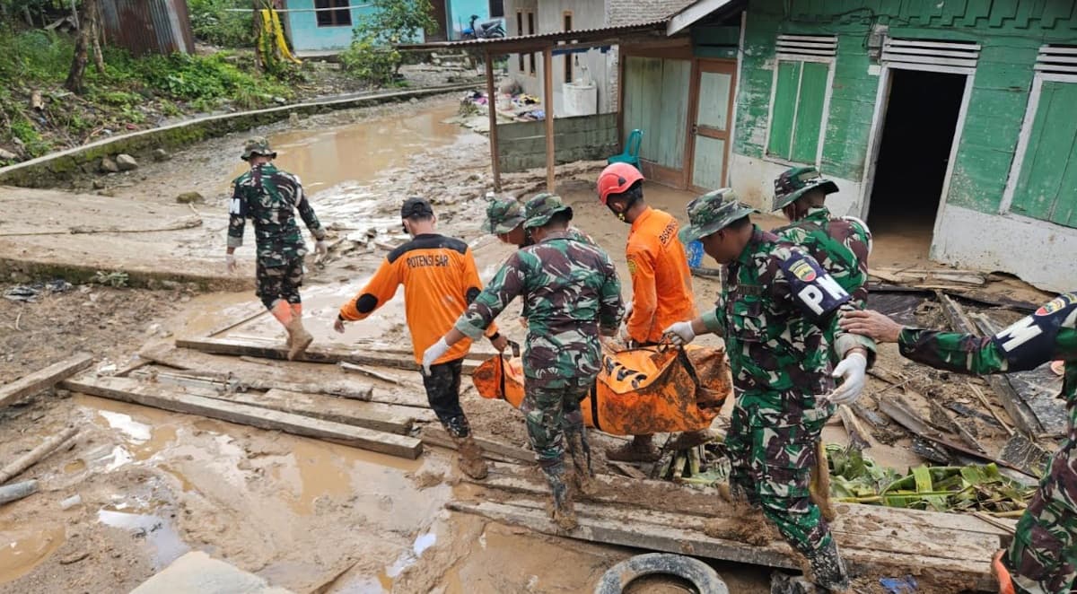 Banjir dan Longsor Sumut, 4 Jenazah Wanita Ditemukan di Desa Sibalanga