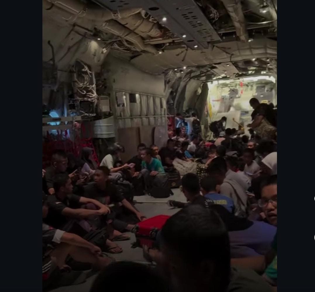 Viral! Siswa Tapanuli Bertanya &lsquo;Bayar Enggak Pak&rsquo; saat Dievakuasi Helikopter TNI AU