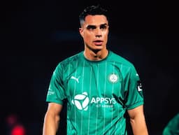 Jelang Hadapi Borneo FC, Persib Bandung Kirim Kode Bakal Rekrut Joey Pelupessy