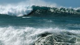 BMKG Deteksi Bibit Siklon 93S di Selatan Indonesia: Waspada Gelombang Tinggi di Bali&ndash;NTB&ndash;NTT