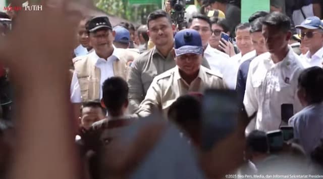 Prabowo Gelar Ratas Nataru di Sela Meninjau Bencana Sumatera
