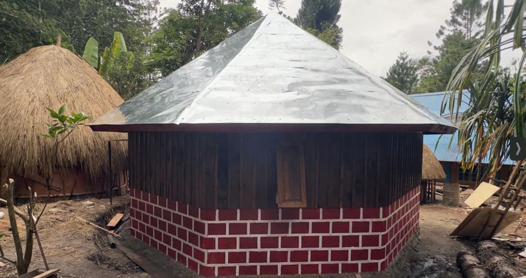 Prabowo Dorong Pembangunan di Wilayah 3 T, Honai Adat Elaboge Jadi Kampung Percontohan Papua