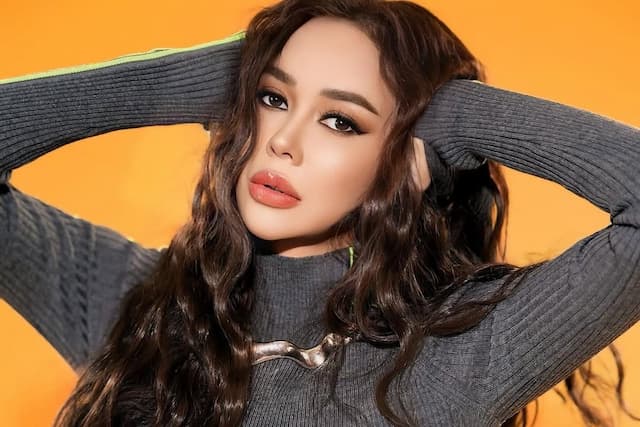 Aura Kasih Diduga Jalin Hubungan dengan Ridwan Kamil sejak 2023