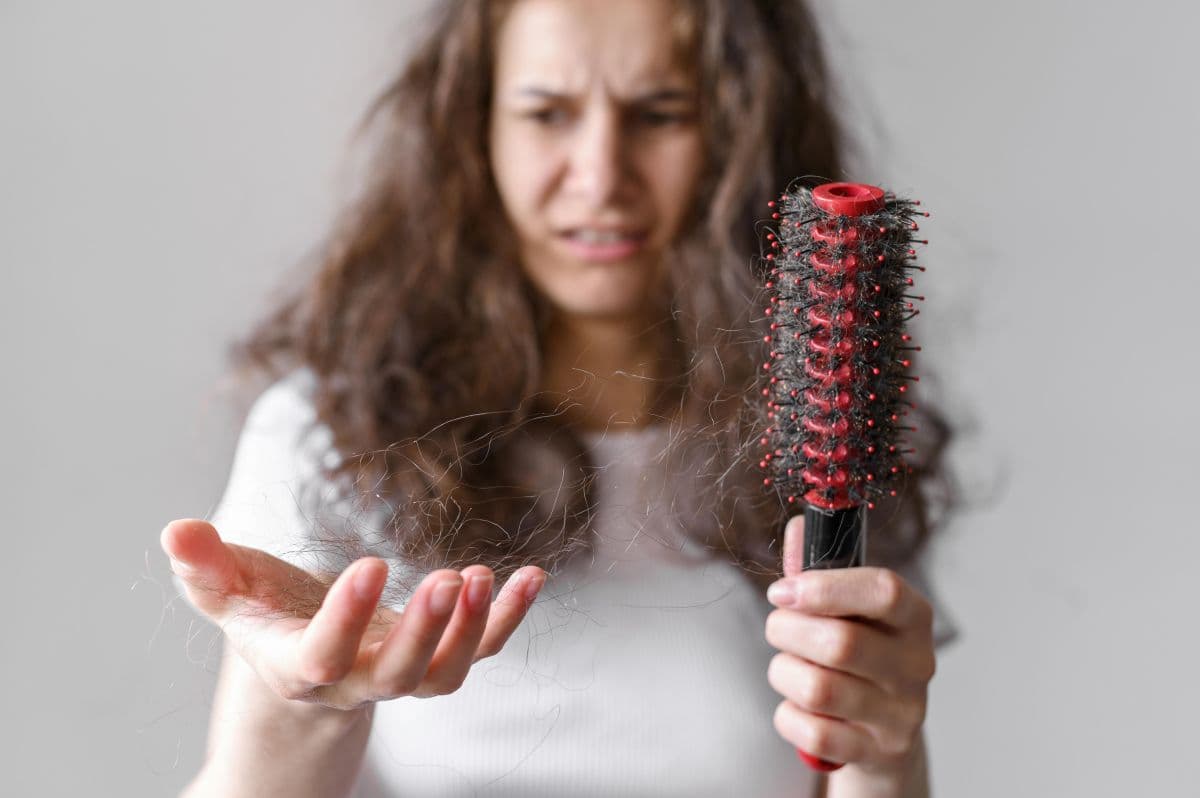 Alasan Rambut Rontok saat Musim Dingin, Ini 5 Tips Mengatasinya
