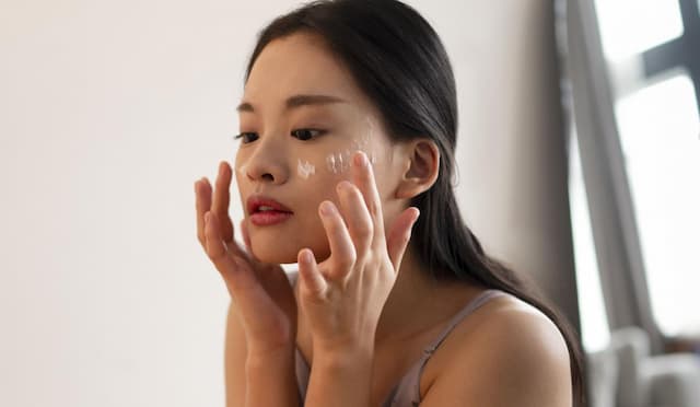 Daviena Skincare Ditarik BPOM, Dirujak Netizen karena Tetap Gencar Promosi