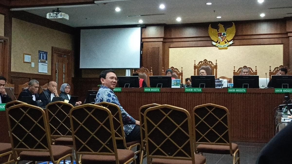 Ditanya Jaksa soal Laporan Temuan BPK Masalah Sewa Kapal, Ahok : Tidak Ada Pak