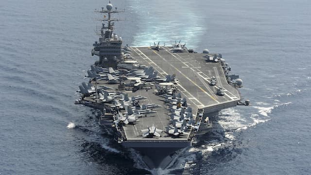 Jet Tempur AS Tembak Jatuh Drone Iran di Laut Arab