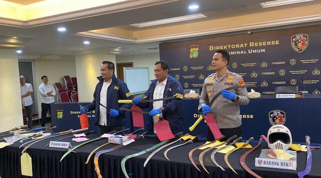 Tangkap Ratusan Pelaku Tawuran, Polda Metro Sita 56 Senjata Tajam