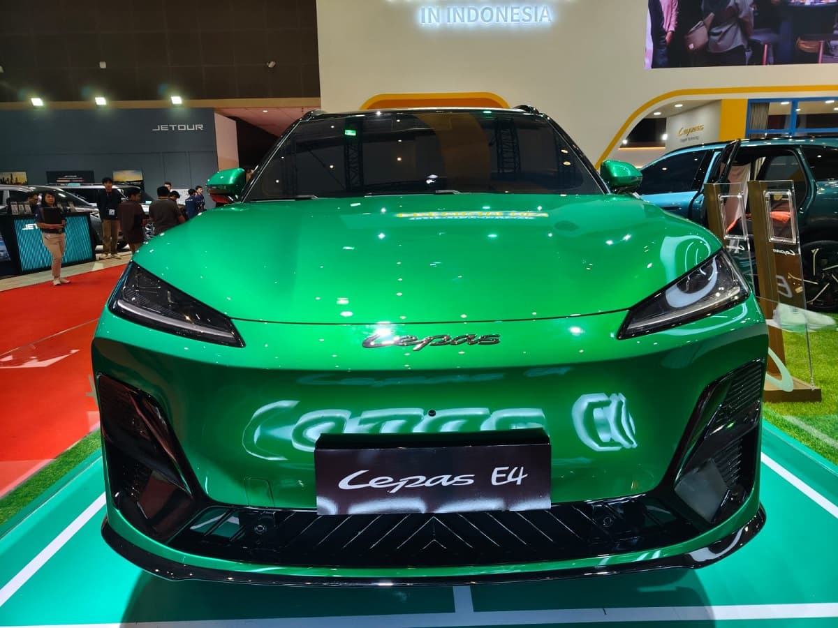 Mobil Listrik Lepas E4 Debut Global di IIMS 2026